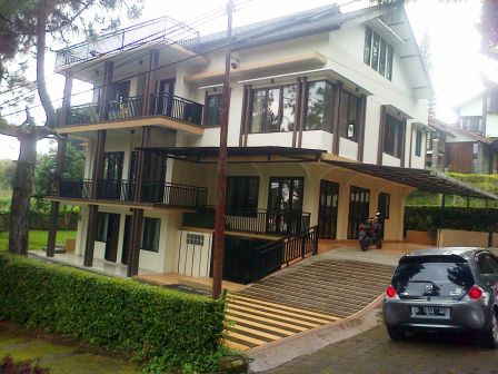 Sewa Villa Lembang, Villa Lembang, Istana Bunga Lembang, Villa Bandung, Harga Villa Untuk acara Gathering, Sewa Villa Untuk Rombongan, Villa Lembang Acara Reatret, Villa Rombongan, Harga Penginapan Villa di Lembang, Info Terbaru Harga Villa di Istana Bunga Bandung, VIB Lembang, VIB, Villa Subang, Sewa Penginapan untuk Acara Gathering di Lembang Bandung, Villa Istana Bunga Fasilitas Kolam Renang, Villa Kolam Renang, Villa ada Kolam Renang di Lembang, Sewa Villa 7 Kamar Lembang, Sewa Villa 8 Kamar Lembang, Sewa Villa 9 Kamar Lembang, Sewa Villa 10 Kamar Lembang, Sewa Villa 11 Kamar Lembang, Sewa Villa 12 Kamar Lembang, Sewa Villa 13 Kamar Lembang, Sewa Villa 14 Kamar Lembang, Sewa Villa 15 Kamar Lembang,