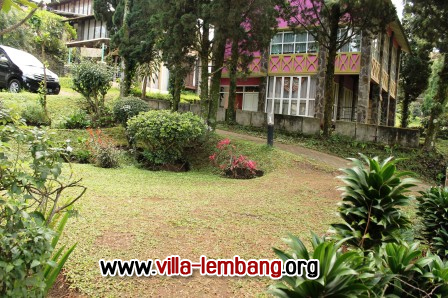 villa istana bunga,sewa villa di lembang,villa di lembang