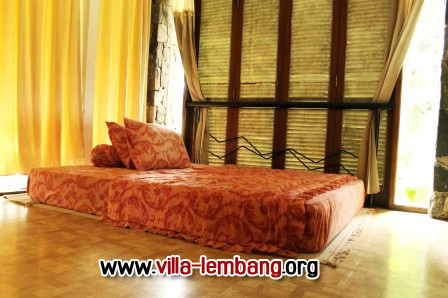 villa istana bunga,sewa villa di lembang,villa di lembang