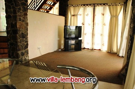 villa istana bunga, villa di lembang