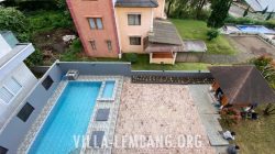 Rekomendasi Villa Lembang View Pemandangan Kapasitas 25 Orang ada kolam renang